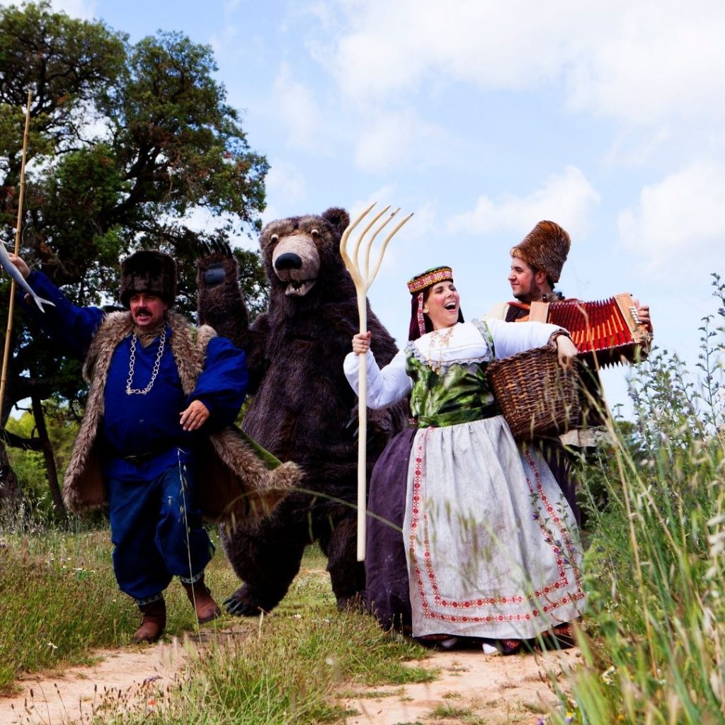 El meu amic Brutus de Príncep Totilau. Dv. 17 juliol espectacle itinerant pel Barri del Roc Blanc