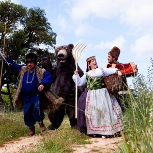 El meu amic Brutus de Príncep Totilau. Dv. 17 juliol espectacle itinerant pel Barri del Roc Blanc